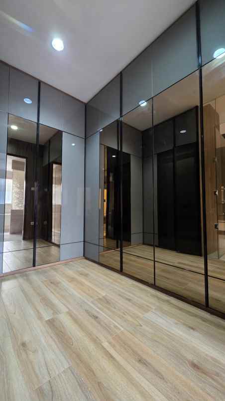 dijual rumah janur hijau kelapa gading