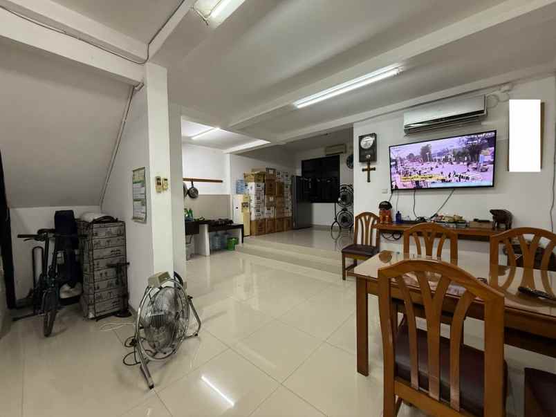 dijual rumah janur kuning residence