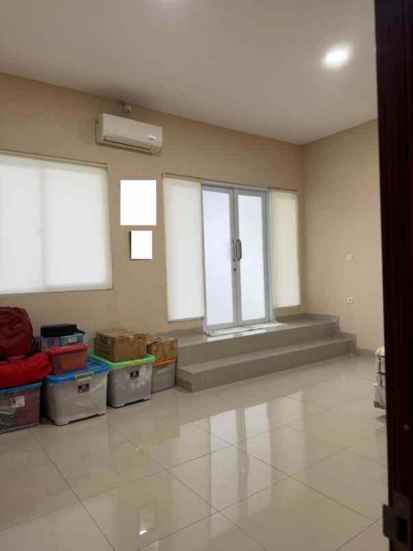 dijual rumah janur kuning residence