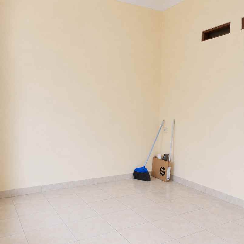 dijual rumah jatijajar
