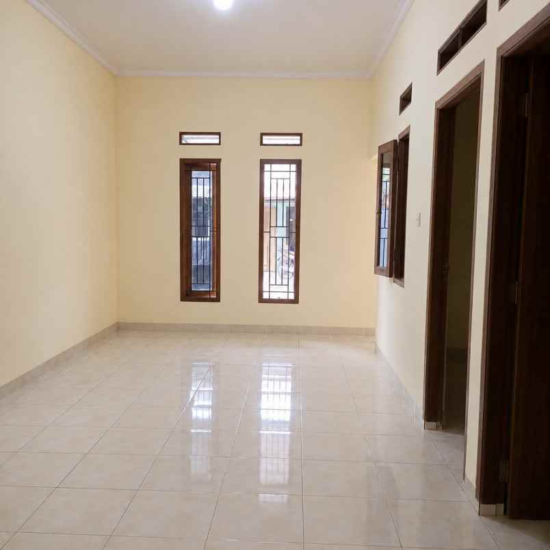 dijual rumah jatijajar