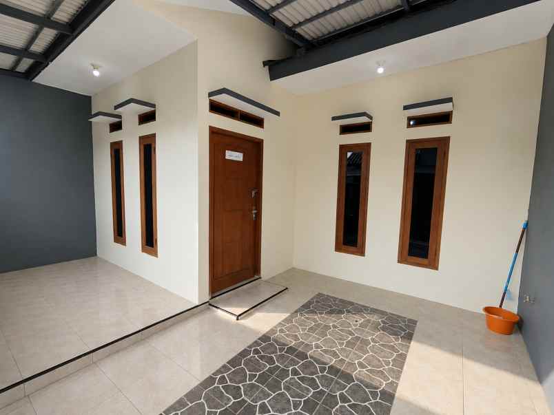 dijual rumah jatijajar