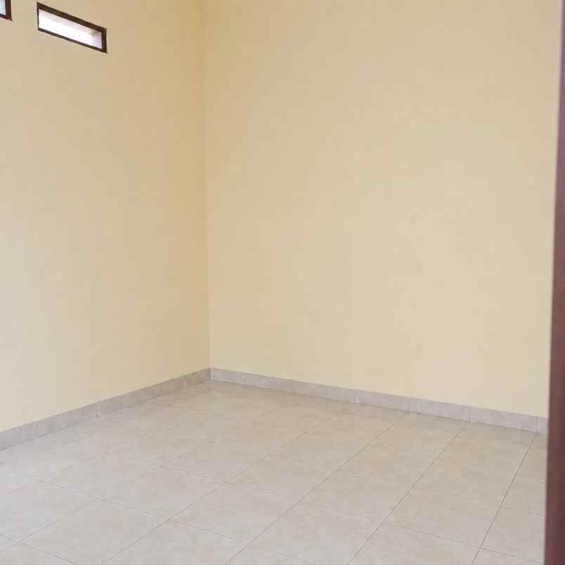 dijual rumah jatijajar