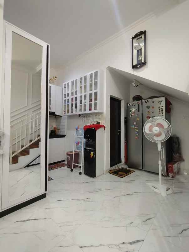 dijual rumah jatiwaringin pondok gede