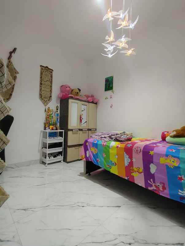 dijual rumah jatiwaringin pondok gede