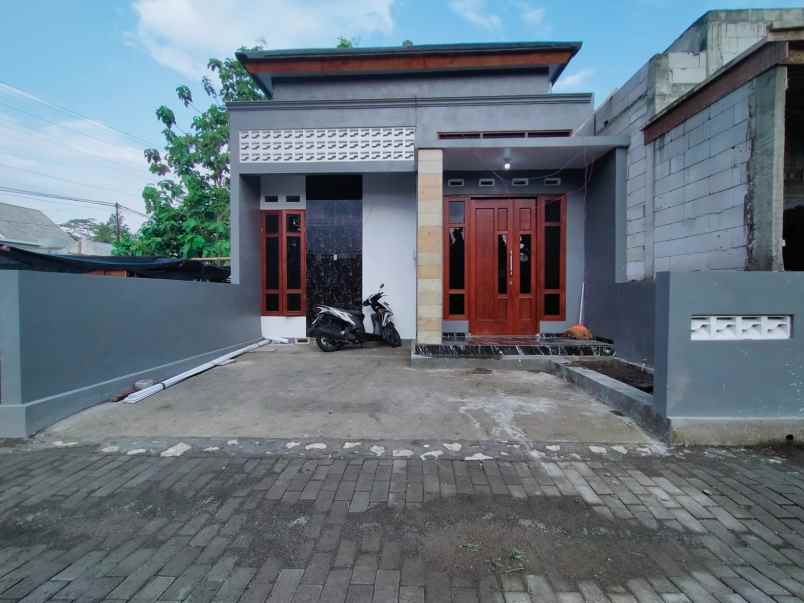 dijual rumah jl bandut ke barat bandul