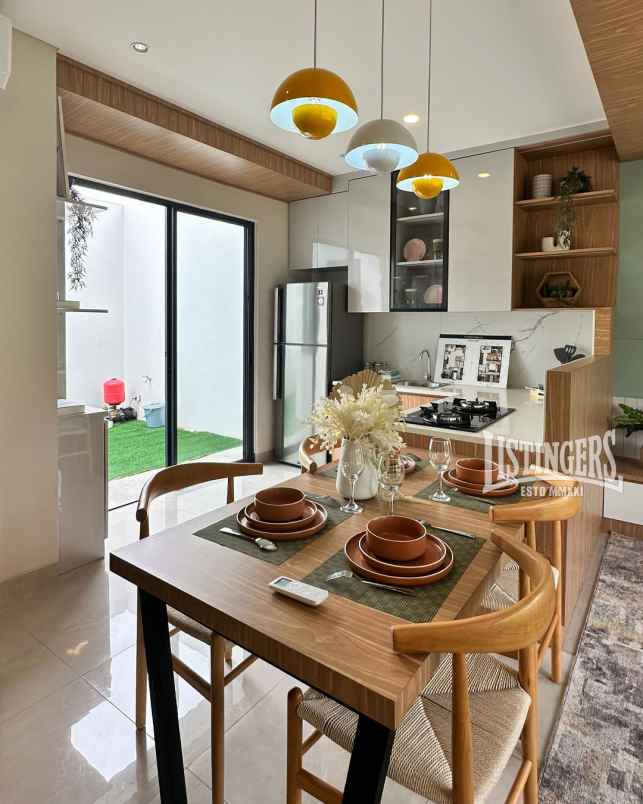 dijual rumah jl beruang raya rt 1 rw 2