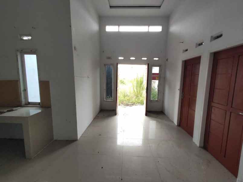 dijual rumah jl bunga inem