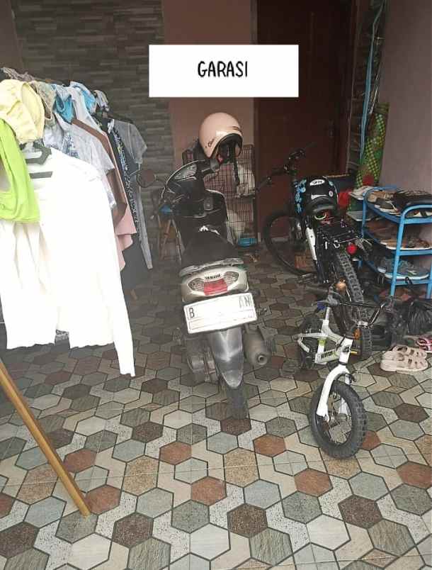 dijual rumah jl caringin pancoran mas depok