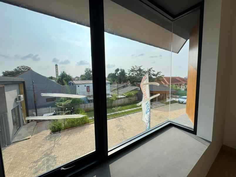 dijual rumah jl cendrawasih cipayung