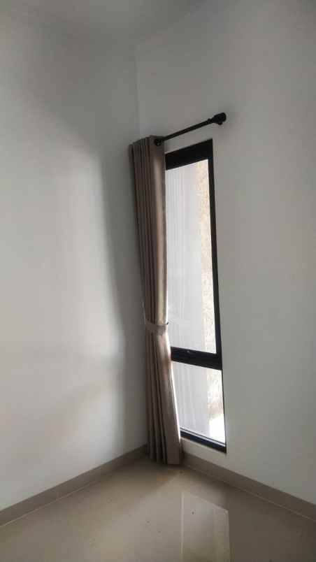 dijual rumah jl cijamil