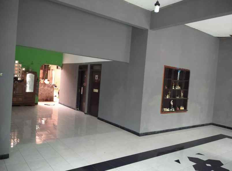 dijual rumah jl damai