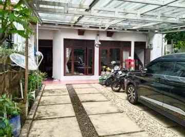 dijual rumah jl dr ratna jatibening