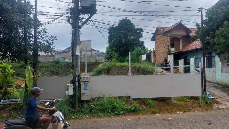 dijual rumah jl edison cilebut bar kec