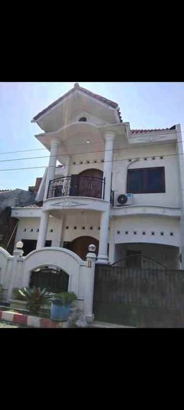 dijual rumah jl griya prasetya utara