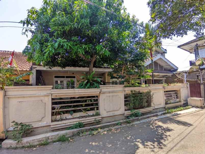 dijual rumah jl guntursari turangga