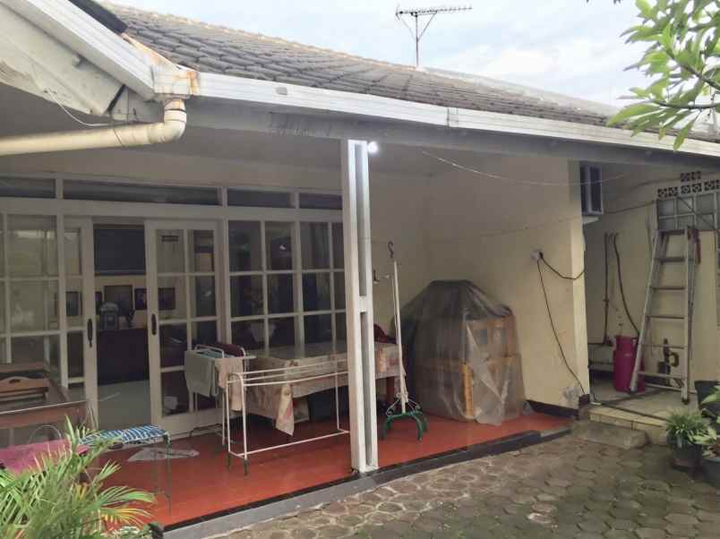 dijual rumah jl guntursari turangga