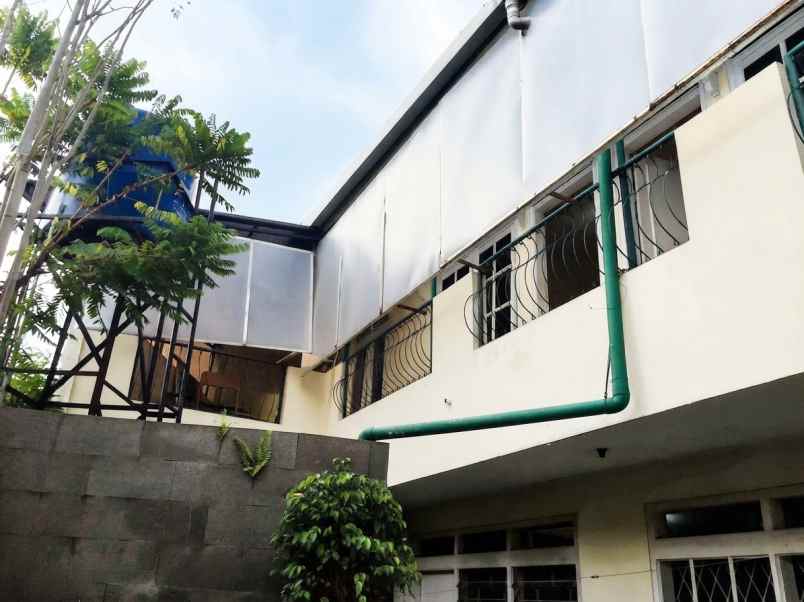 dijual rumah jl guntursari turangga