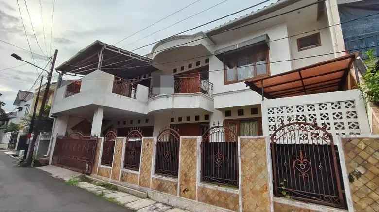 Rumah Dijual Di Komplek Perumkar Pondok Kelapa Jakarta Timur