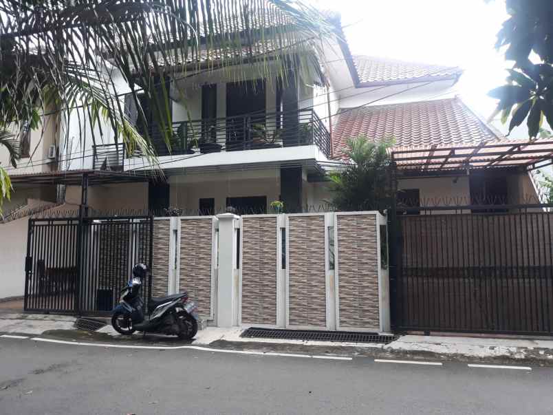 dijual rumah jl kav marinir pondok