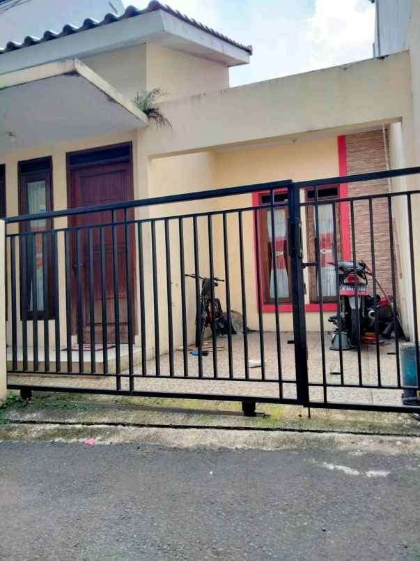 dijual rumah jl kebembem raya