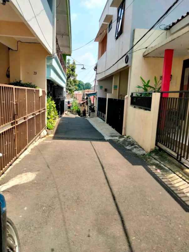 dijual rumah jl kebembem raya