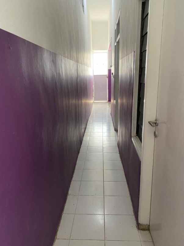 dijual rumah jl keputih gg makam blok b