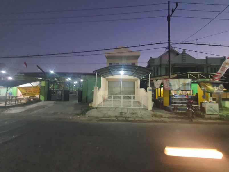 dijual rumah jl kolonel sugiono waru