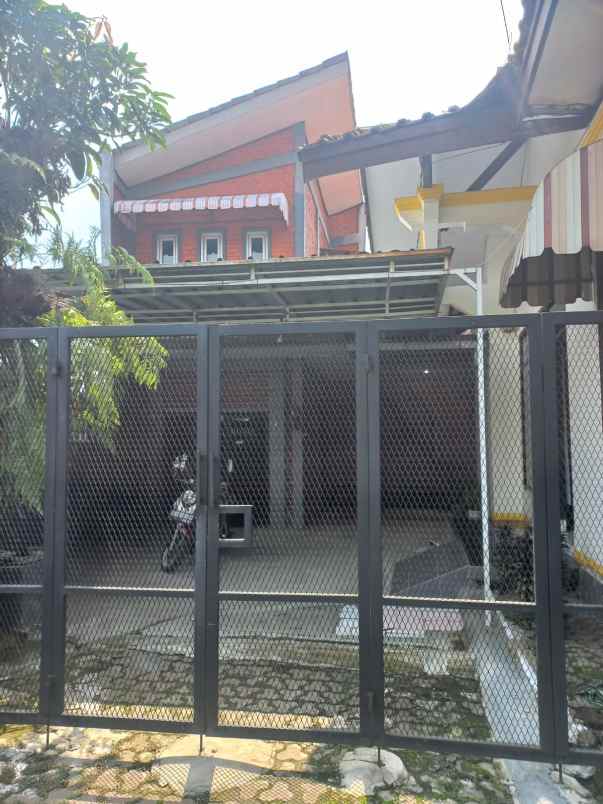 dijual rumah jl kyai h usman dhomiri