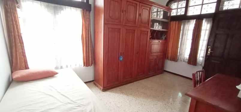 dijual rumah jl laksamana malahayati