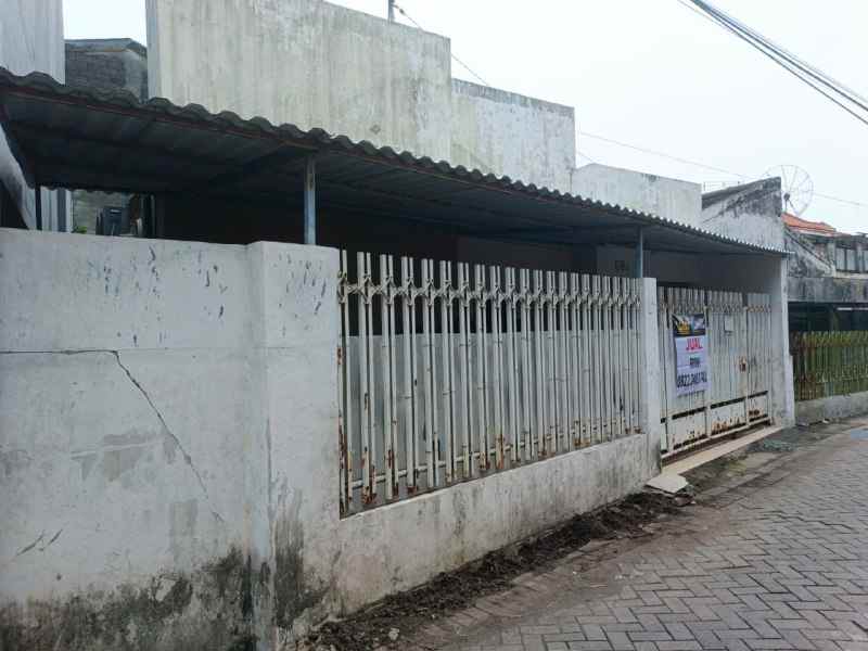 dijual rumah jl lebo agung