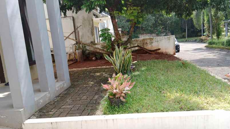 dijual rumah jl lereng indah pondok