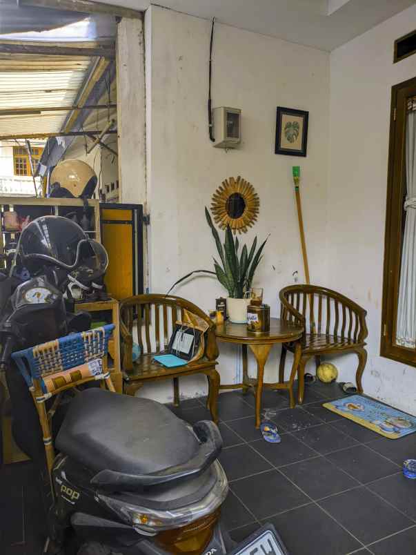 dijual rumah jl pinang ii pondok labu