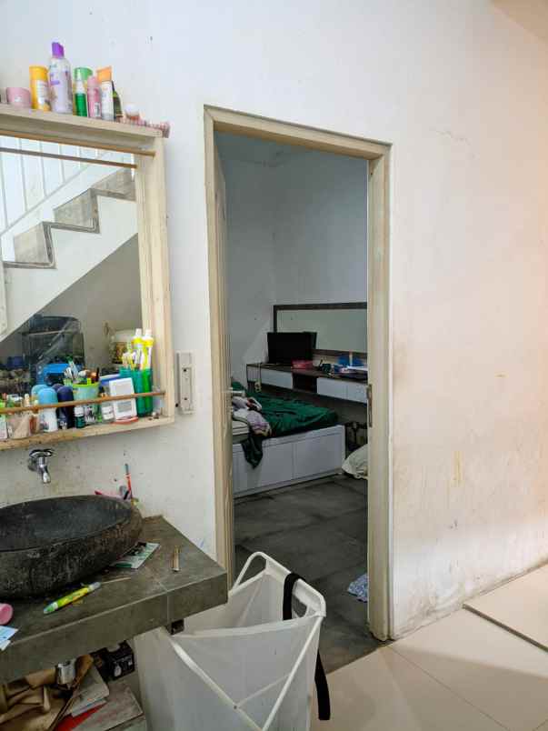 dijual rumah jl pinang ii pondok labu