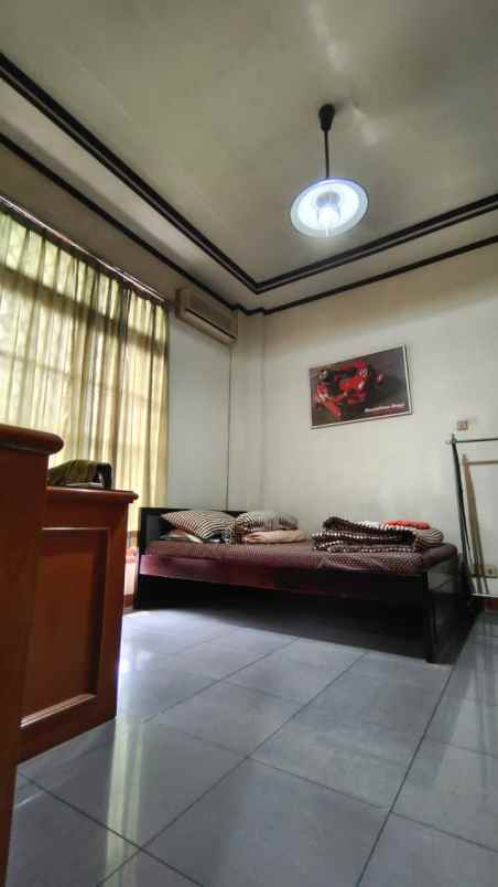 dijual rumah jl raya hankam