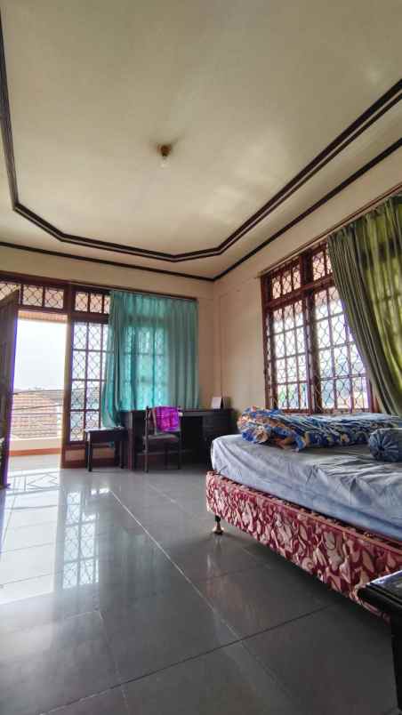 dijual rumah jl raya hankam