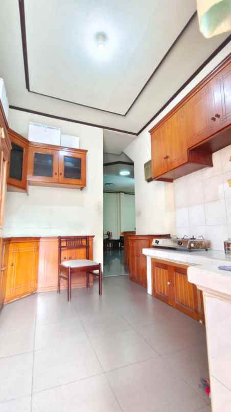 dijual rumah jl raya hankam