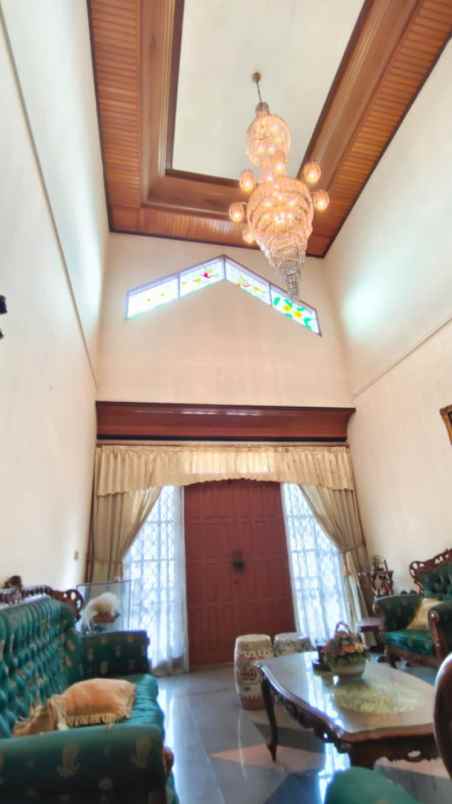 dijual rumah jl raya hankam