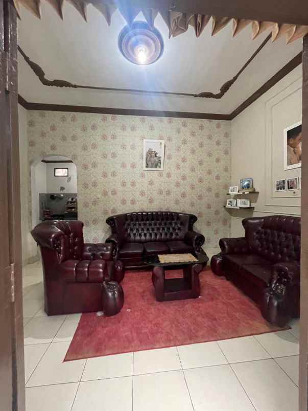dijual rumah jl sukarata atas