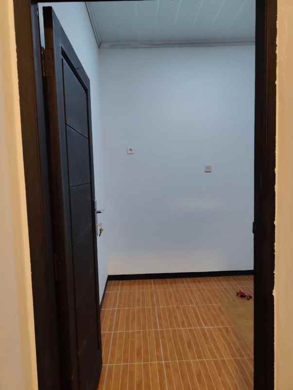 dijual rumah jl sukarela peninggilan