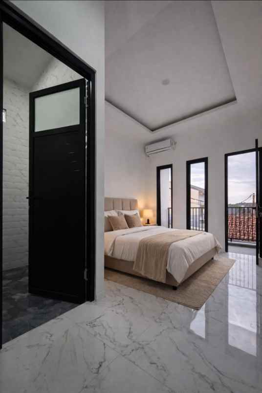 dijual rumah jl sumur bandung