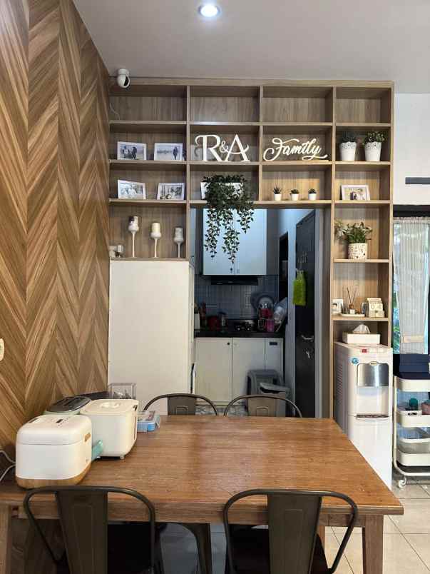 dijual rumah jl suryalaya cijagra