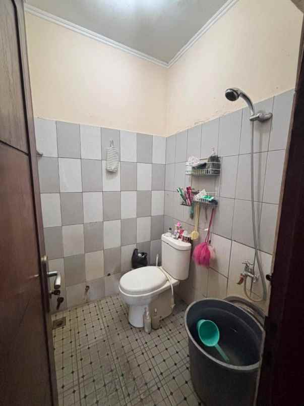 dijual rumah jln mutiara gading 2
