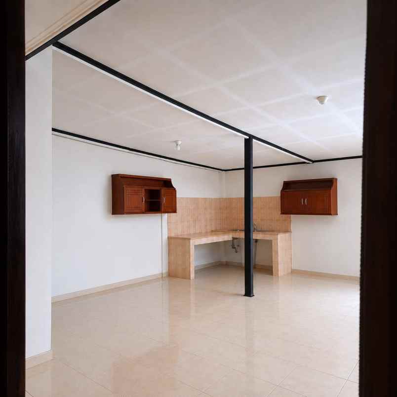 dijual rumah jln mutiara gading 2
