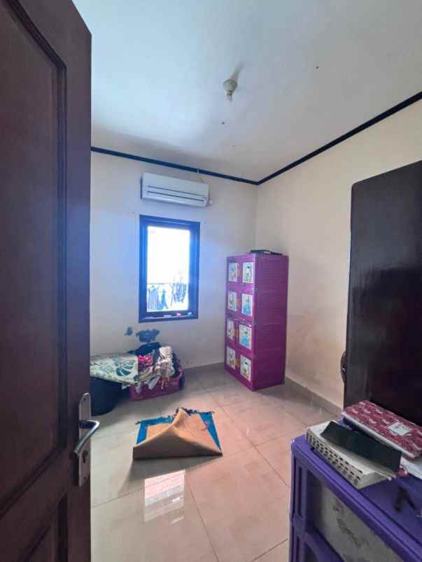 dijual rumah jln mutiara gading 2