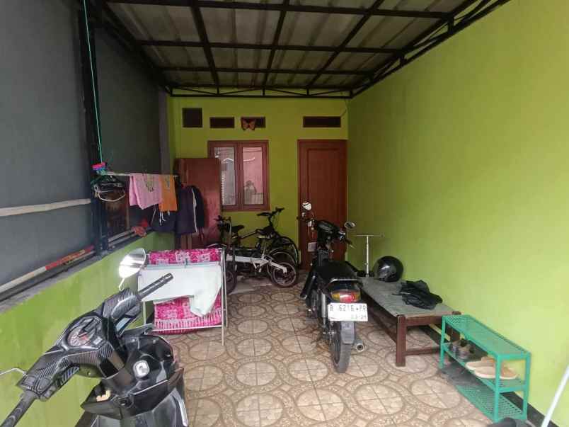 dijual rumah jln raya kalilicin