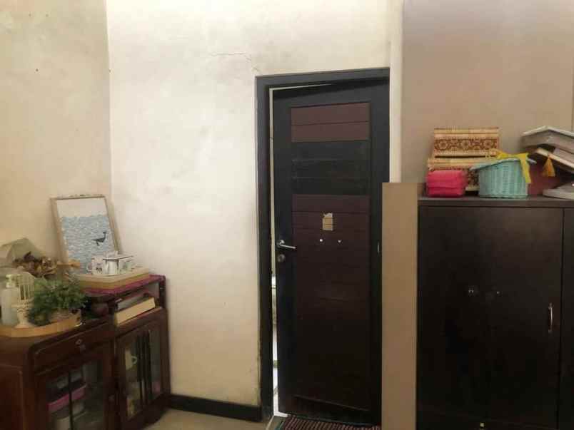 dijual rumah jln saturnus selatan
