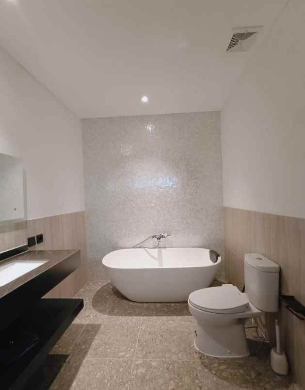 dijual rumah joglo jakarta barat