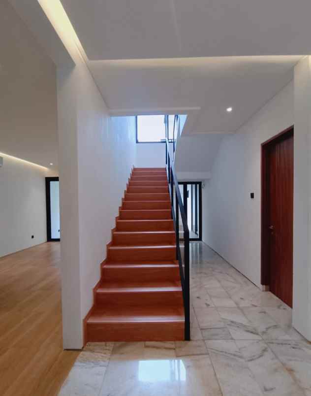 dijual rumah joglo jakarta barat