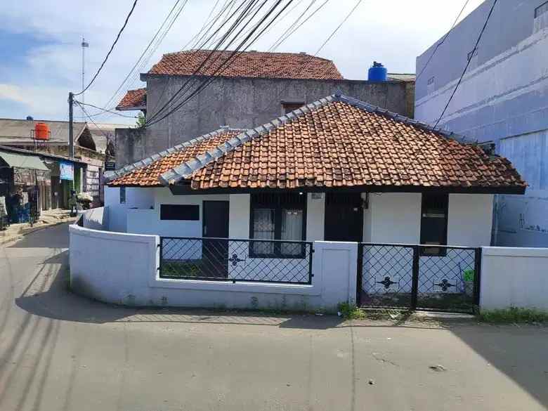 dijual rumah jurangmangu timur